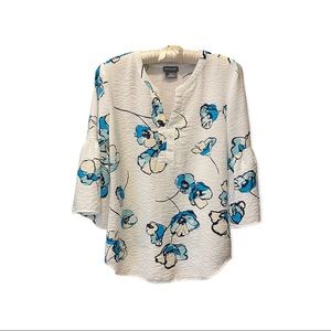 Van Heusen half sleeve floral V neck shirt/blouse size S/P.